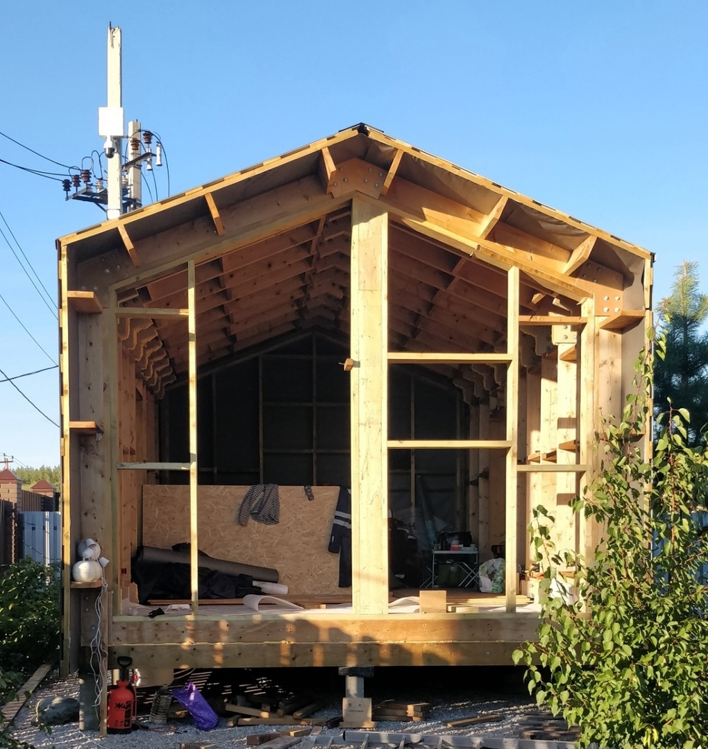 We continue to work on the guest house using FINHA W200 connectors