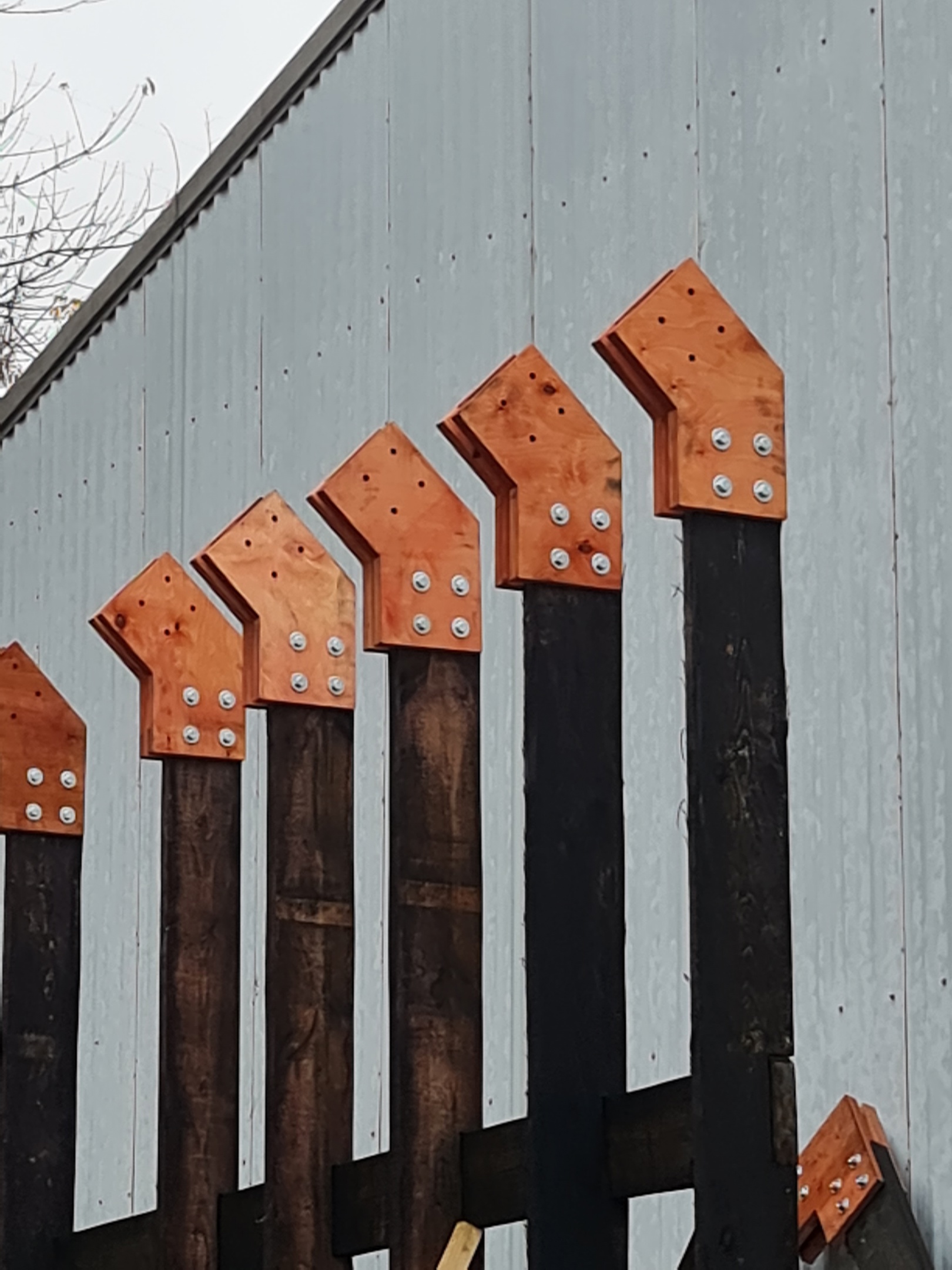 The client assembles the workshop